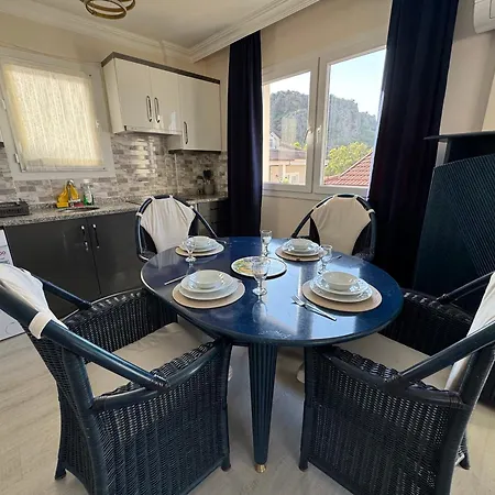 Deniz Ve Sehir Manzarali Lueks 2 Appartement